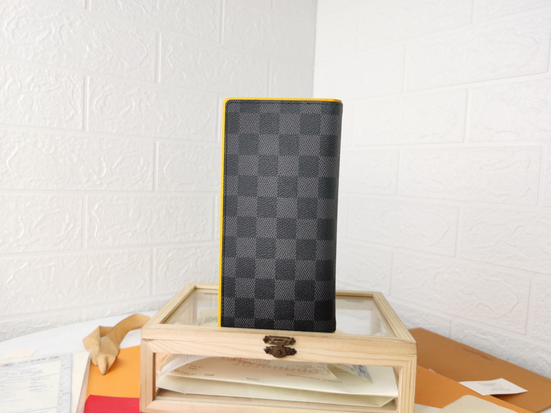 ルイ・ヴィトン Damier Graphite 財布 - シンプルでエレガントなデザイン