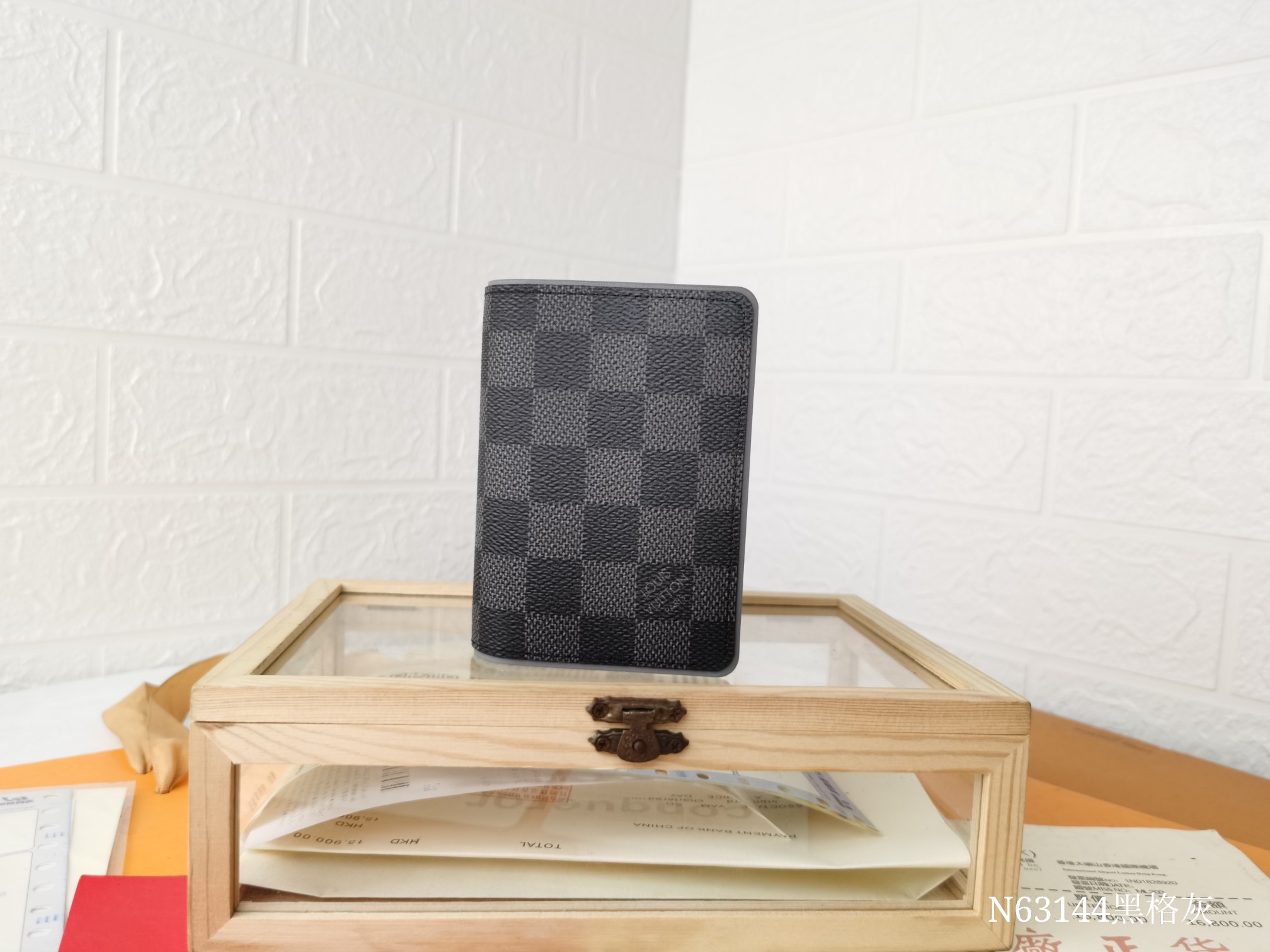 ルイ・ヴィトン ポケット財布 N63144 ダミエグラフィットとエピレザーのコンビネーション