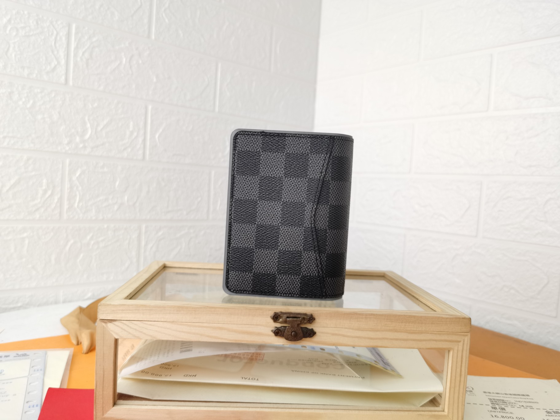 ルイ・ヴィトン ポケット財布 N63144 ダミエグラフィットとエピレザーのコンビネーション