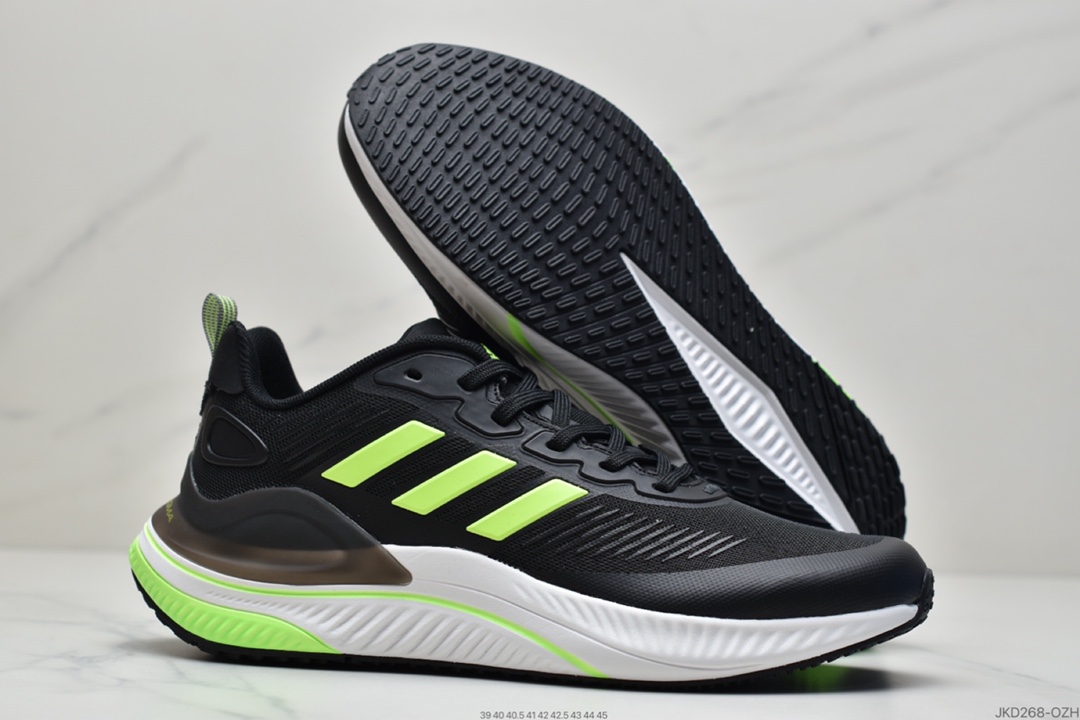 160 ALPHAMAGMA 黑白鞋子采用织物鞋面 GV7921