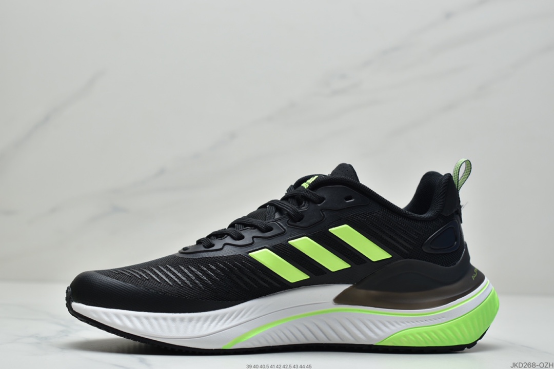 160 ALPHAMAGMA 黑白鞋子采用织物鞋面 GV7921