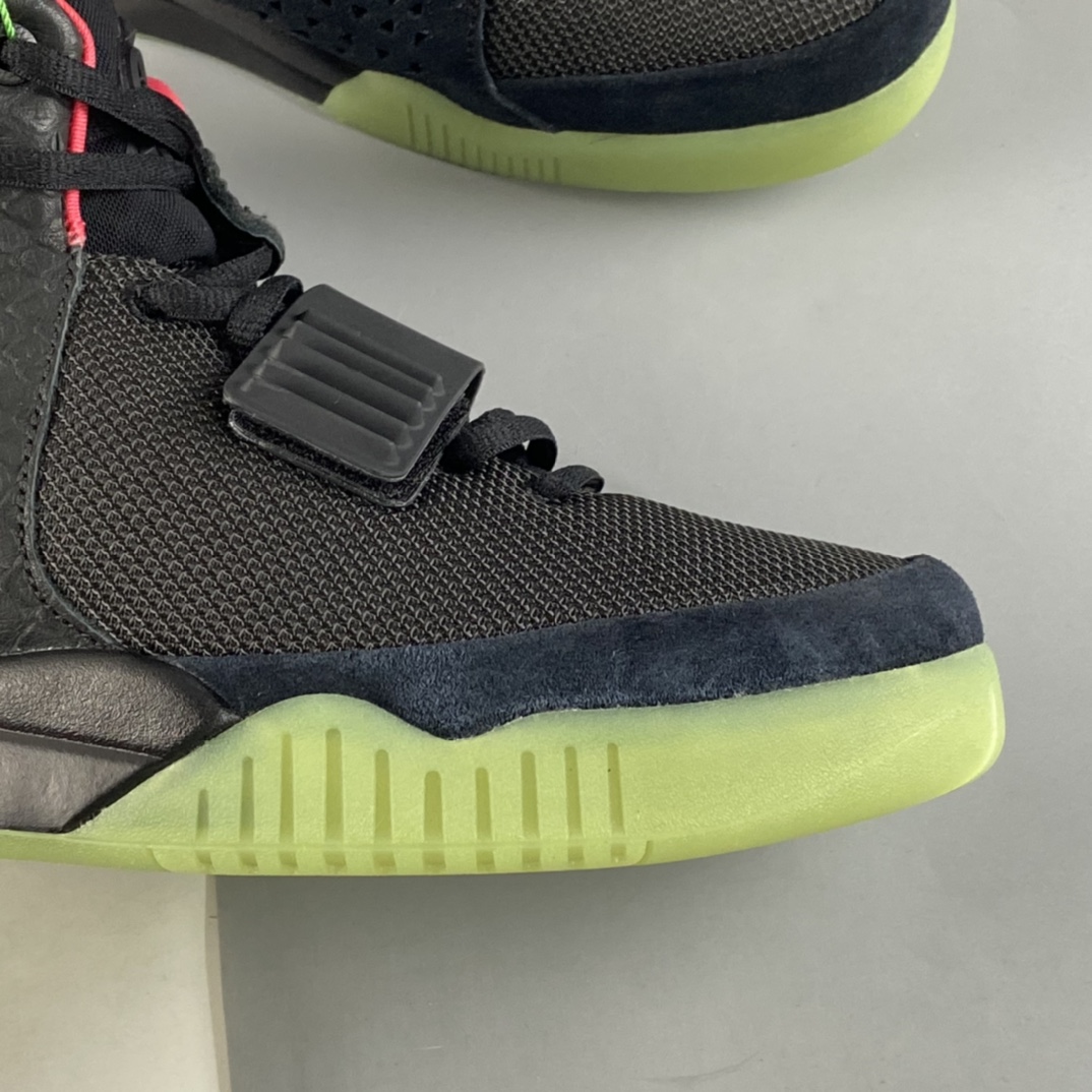 P780  NIKE Yeezy 2 NRG Kanye West 限量版黑椰子508214-006