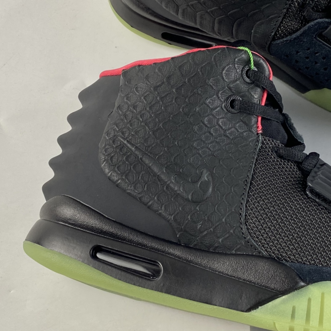 P780  NIKE Yeezy 2 NRG Kanye West 限量版黑椰子508214-006