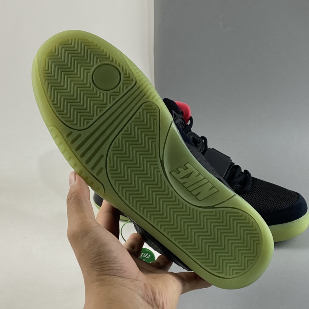 P780  NIKE Yeezy 2 NRG Kanye West 限量版黑椰子508214-006