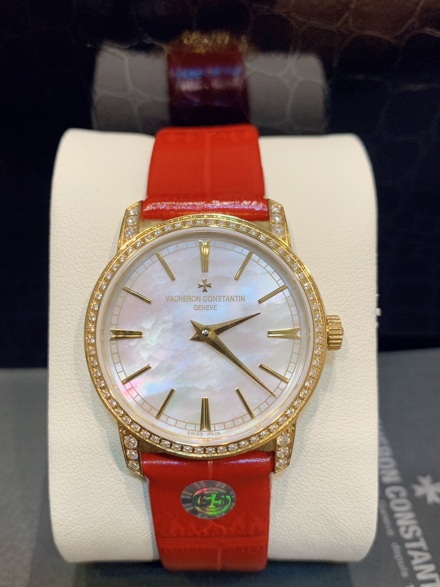 NO:726491,New style!  Vacheron Constantin's ultra-thin series - Vacheron Constantin is specially designed for goddesses, luxurious and fashionable, using imported 316 steel case, with original imported movement (0 repairs), natural sapphire glass mirror, diameter 33mm, ultra-thin craftsmanship 7.8mm, super waterproof to 30 meters, bamboo pattern imported calfskin strap,,vacheron,cowhide19860909新款！江诗丹顿传袭超薄系列-Vacheron Constantin专为女神打造的,奢华时尚,采用进口316钢表壳,搭配原装进口机芯（0返修）,天然蓝宝石玻璃镜面,直径33mm,超薄工艺7.8mm,超强防水30米,竹节纹进口小牛皮表带,,vacheron,cowhide,Watch