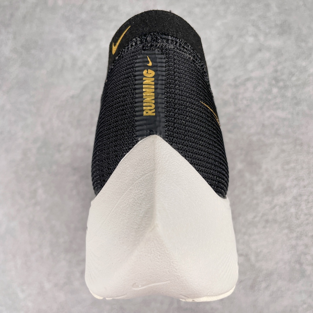 图片[8]-＃纯原福利 NK ZoomX Vaporfly Next% 马拉松一代跑鞋 鞋面使用了全新 Vaporweave 科技 这种类似蝉翼的材质相比 Flyknit 更加轻薄透气 非对称的鞋带系统和泡棉护垫的加入令舒适度更高 鞋头辅以超大的 Swoosh 点缀 再配上流线型外观设计 时尚感十足 尺码：36 36.5 37.5 38 38.5 39 40 40.5 41 42 42.5 43 44 44.5 45-选品中心
