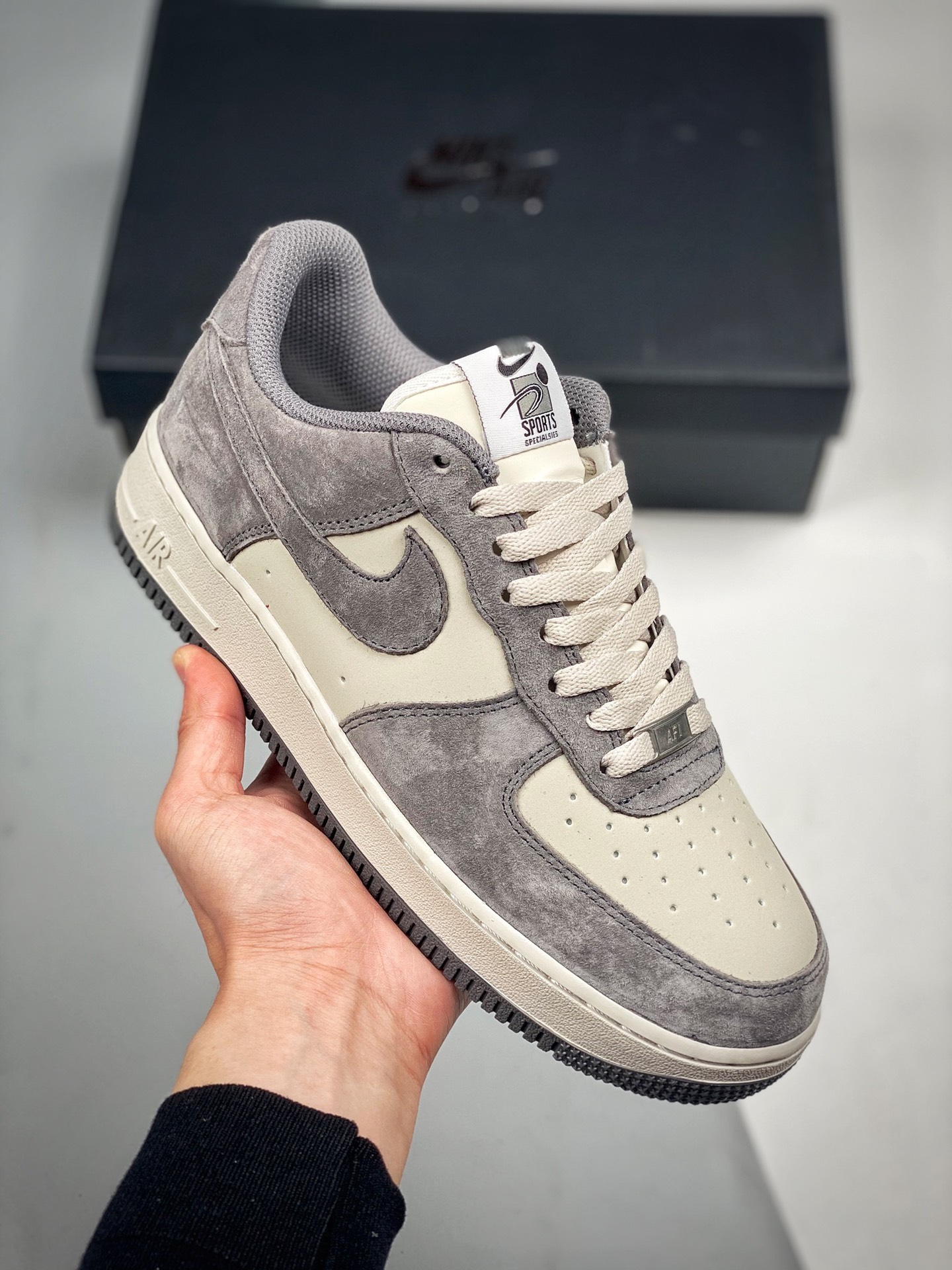 Nike Air Force 1 Low Negro Carbón, Horma y Plantilla Originales, Auténtica Forma de Air Force, Enfocado en el Canal de …