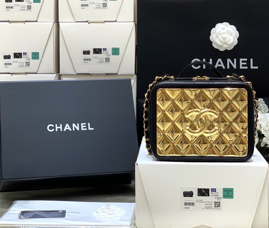 Chanel 2021镜面土豪金化妆包 AP2900