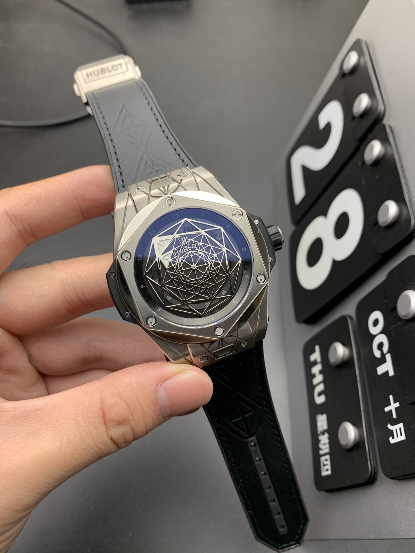 Hublot WWF 钛刺青