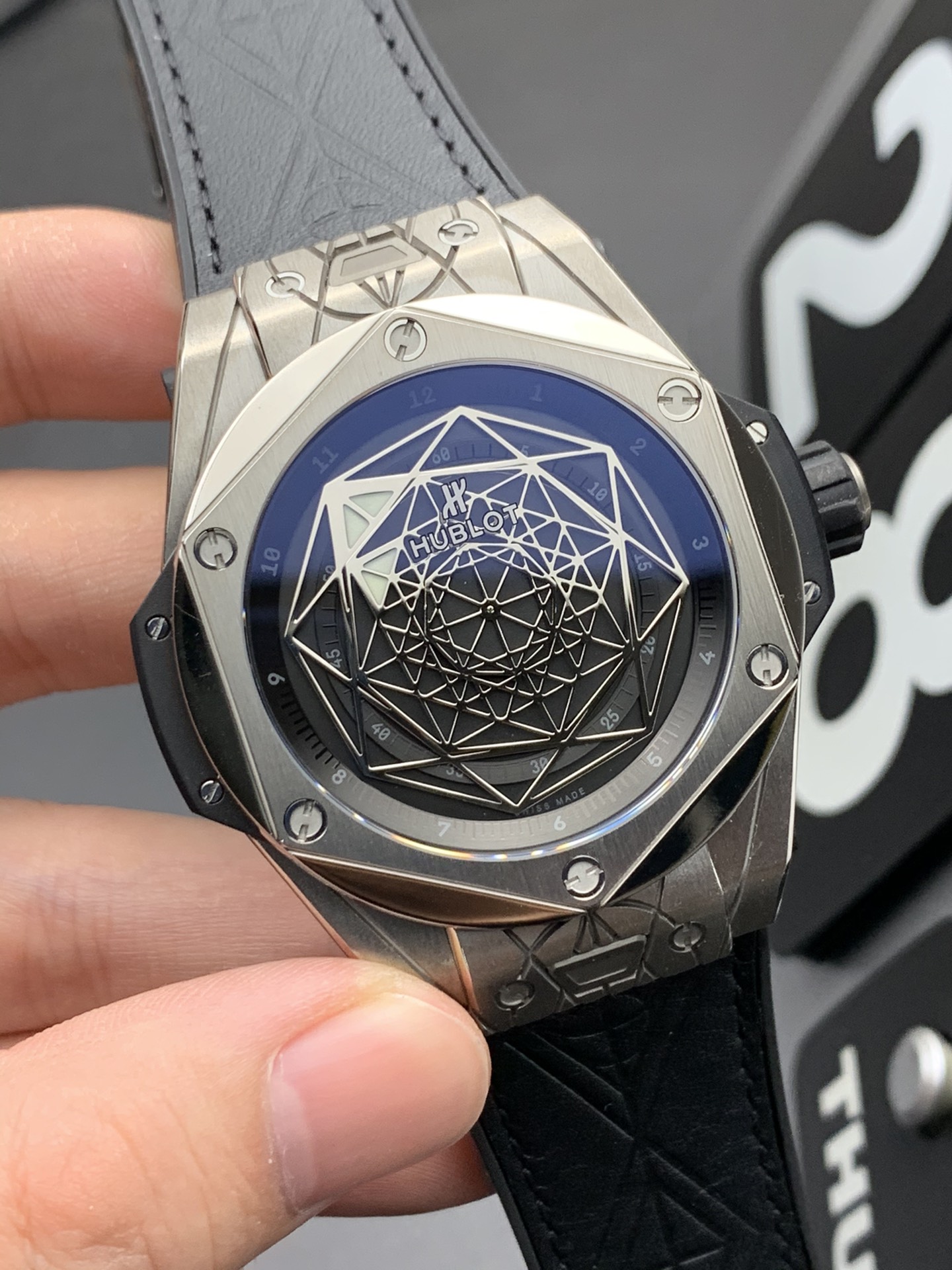 Hublot WWF 钛刺青