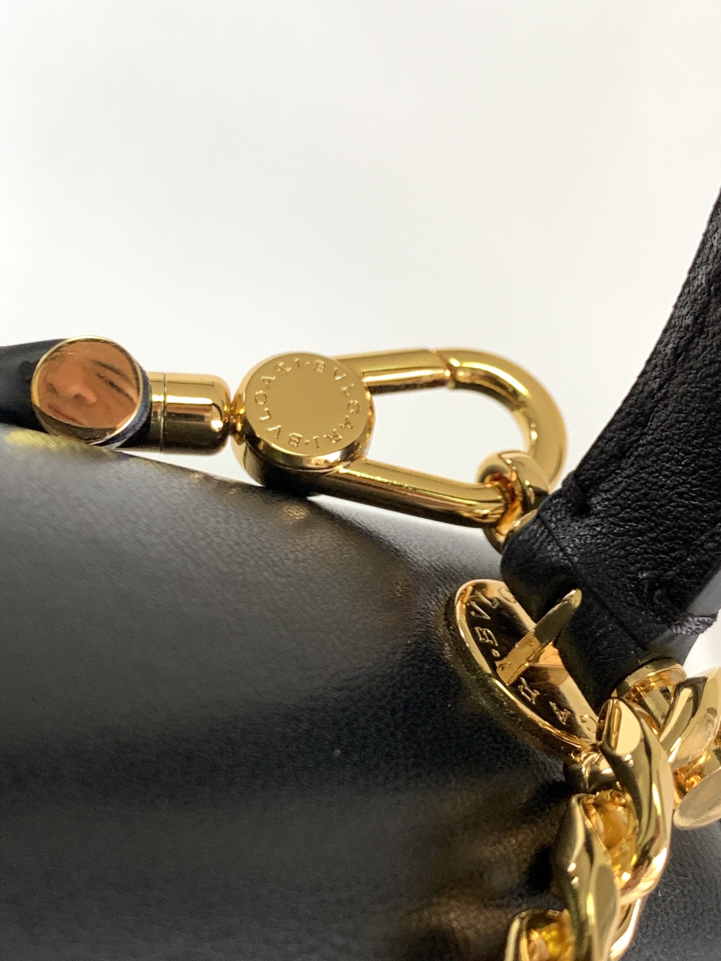 BVLGARI宝格丽酷黑小羊皮手提包38329