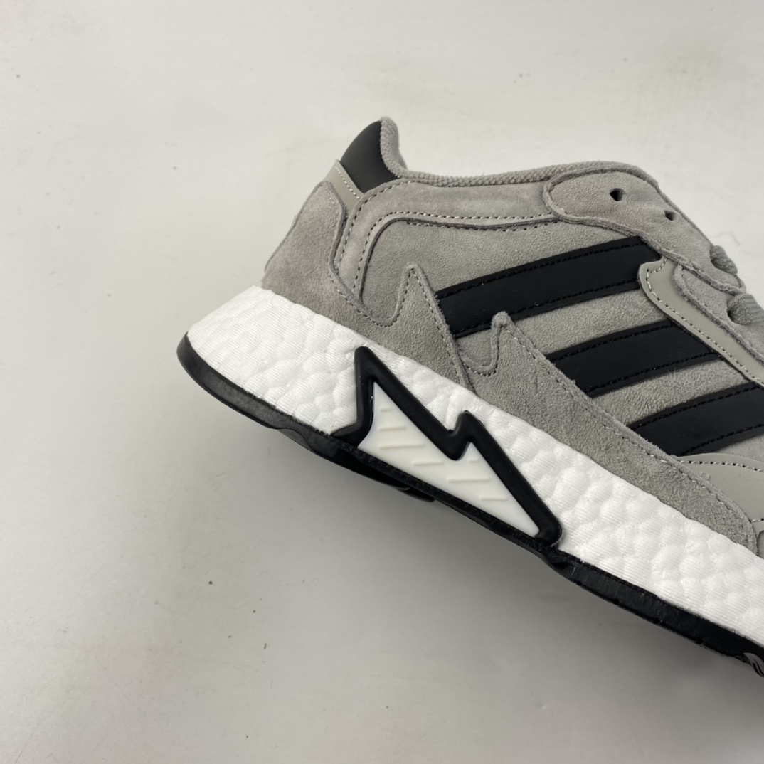 P200  Adidas  Tresc Run boost 燃烧火焰复古百搭跑鞋EG7055