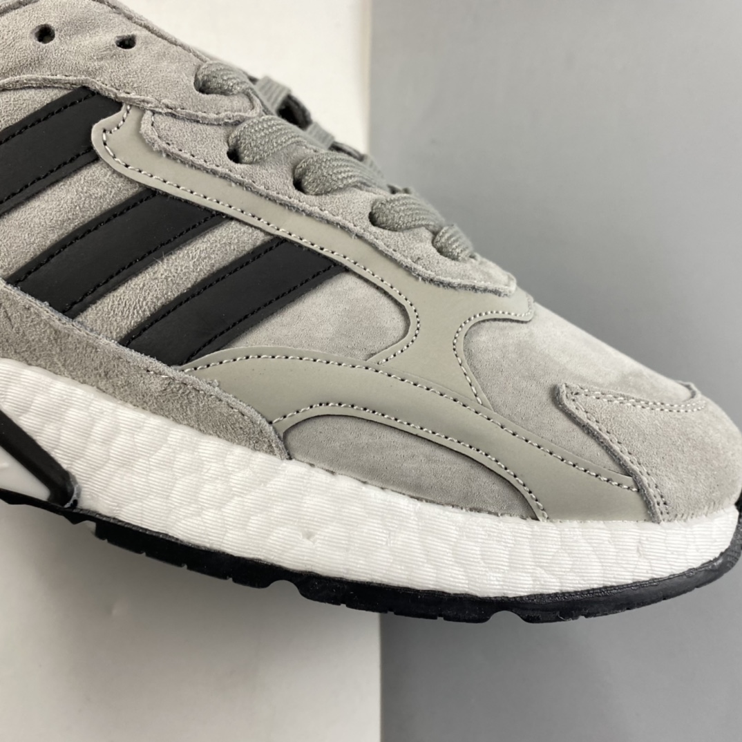 P200  Adidas  Tresc Run boost 燃烧火焰复古百搭跑鞋EG7055