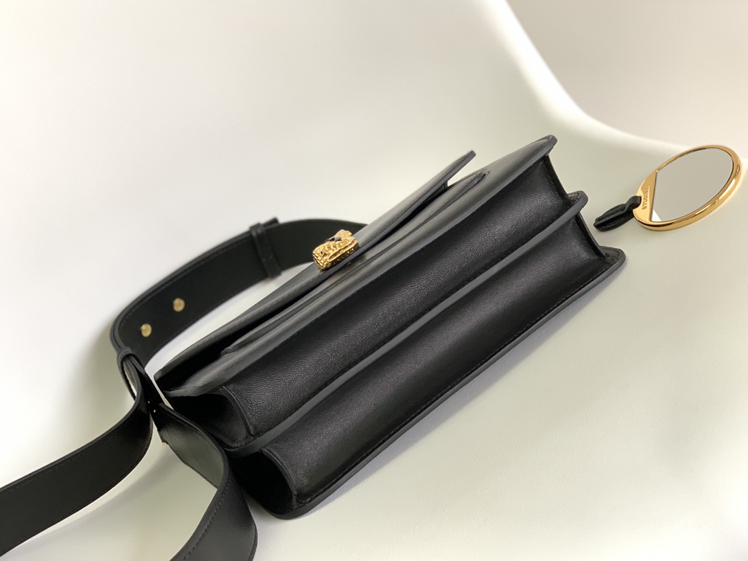 BVLGARI宝格丽酷黑小羊皮肩背包290323