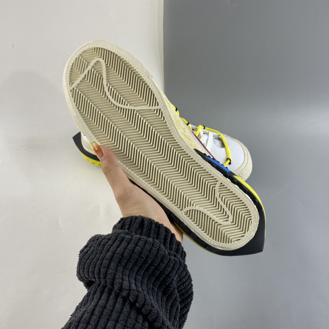 P320  Off-White x Nike Blazer Low 休闲运动板鞋 DH7863-100