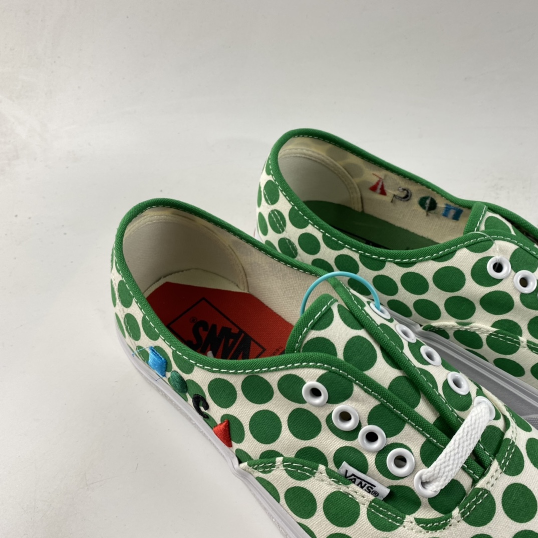 P150  Vans Authentic x MOKA洛杉矶当代艺术博物馆联名VN0A5KRD8CY