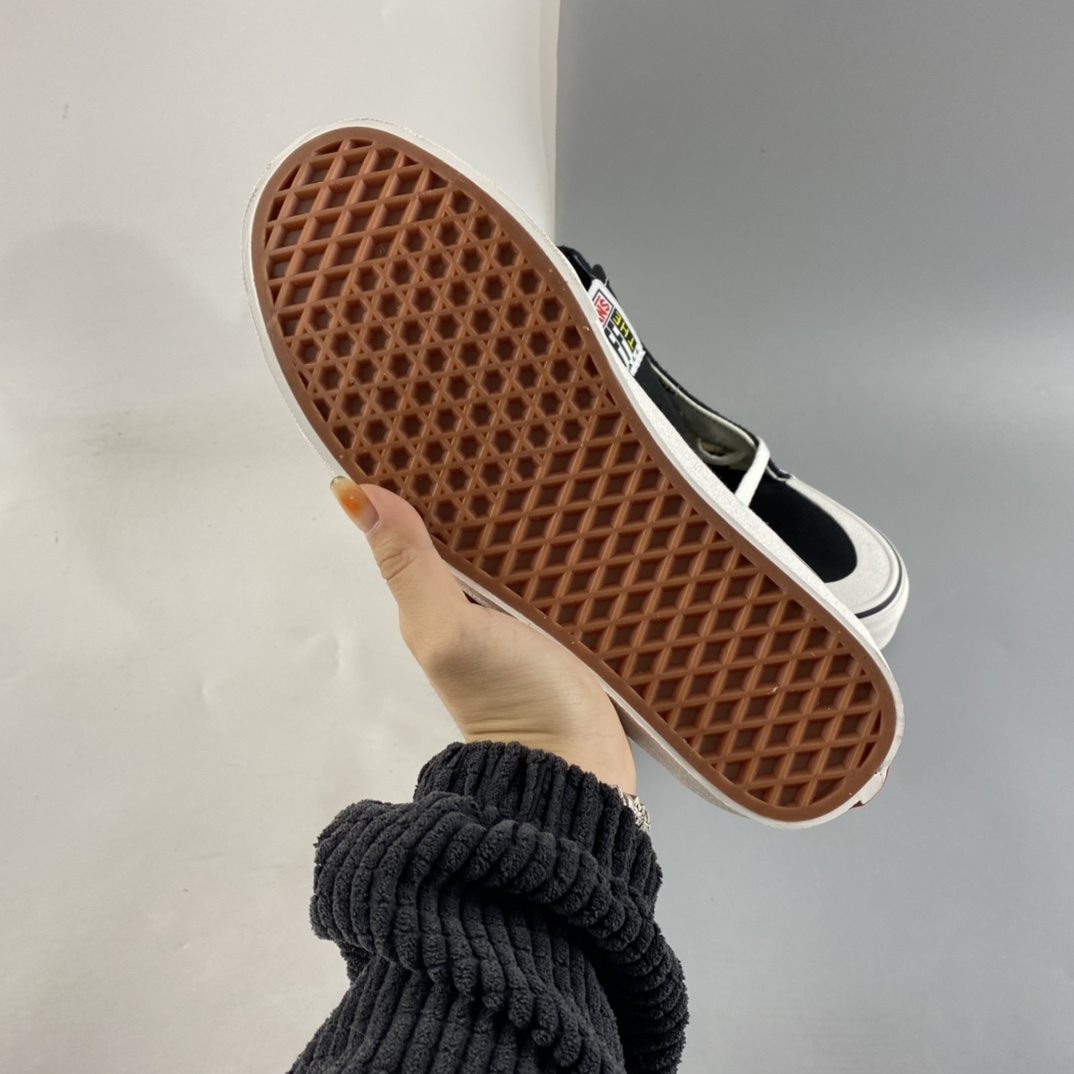 P160 Vans SK8-Hi 范斯黑色白色印花高帮板鞋运动鞋 VN0A3MV136K