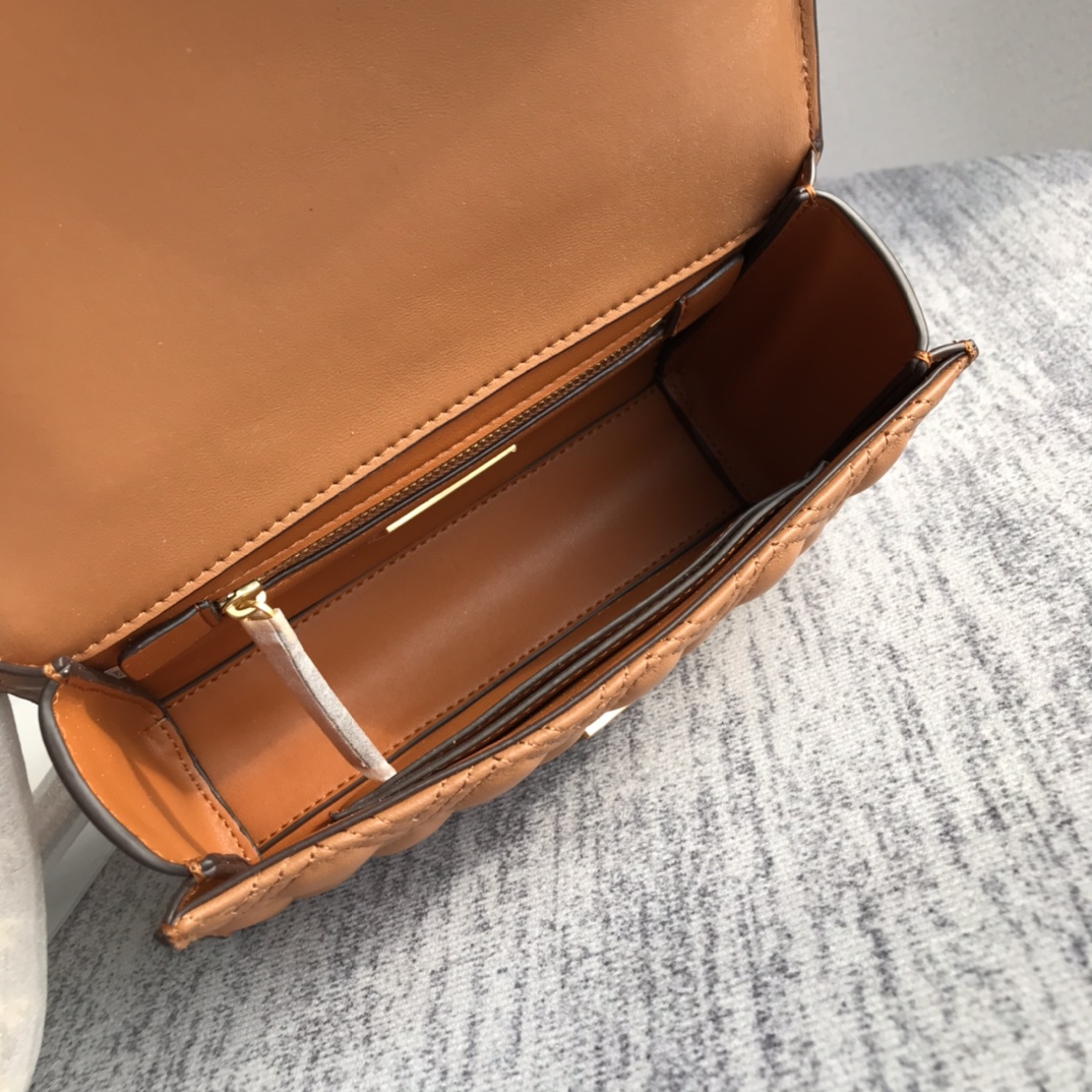 Tory Burch ～新款小号棕色tory burch新升级版本 Fleming
