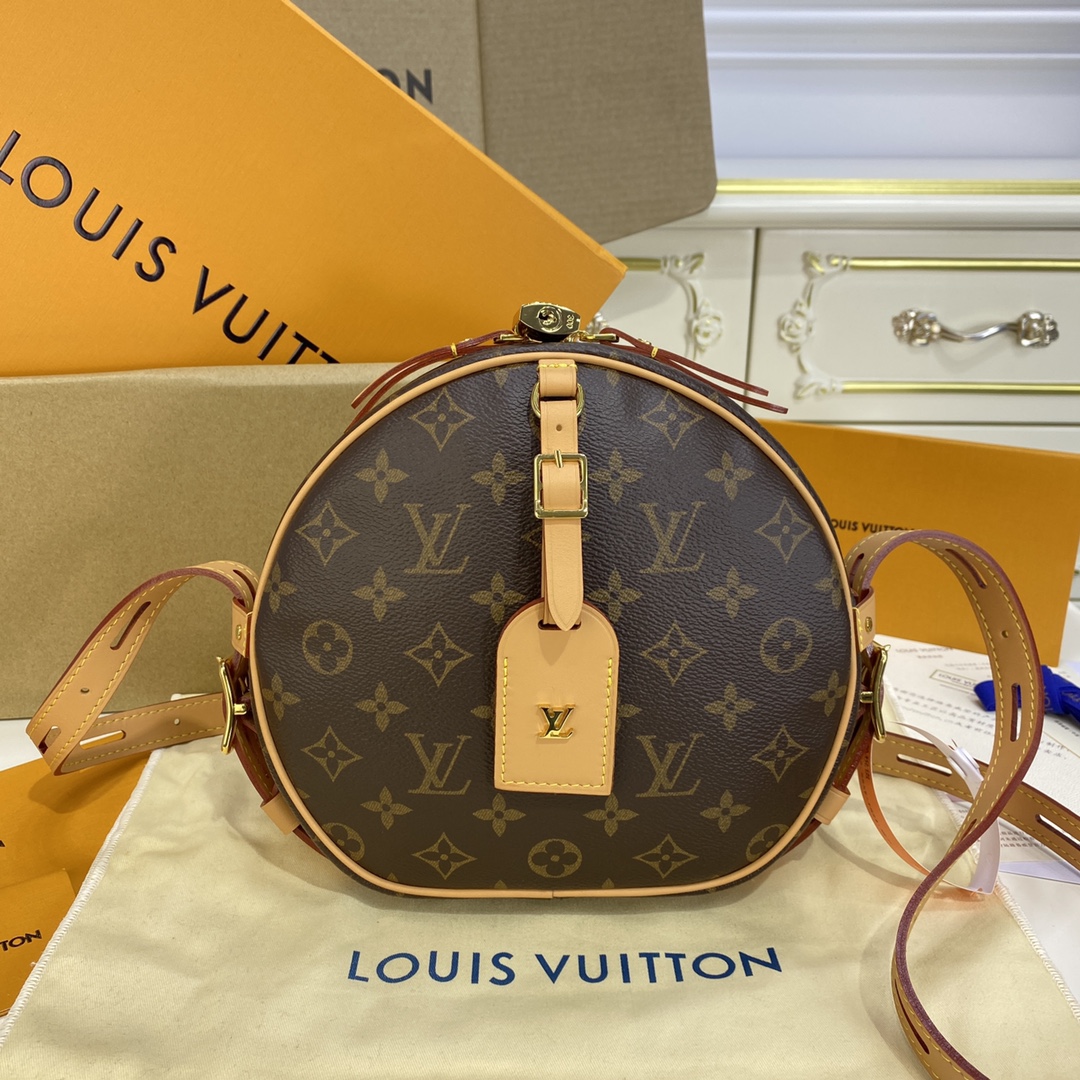 Louis Vuitton LV Boite Chapeau Luxury
 Crossbody & Shoulder Bags Gold Monogram Canvas Cowhide Fall/Winter Collection M52294