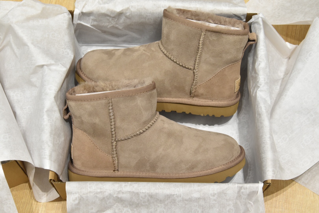 经典款常青树6222正品代购指定版 H5 � I0 21款最新专柜正品楦形 进口澳洲羊皮毛 隆丰原装 代购必备三标齐全防污防水面 新高弹大底，手工缝合区别市面通货