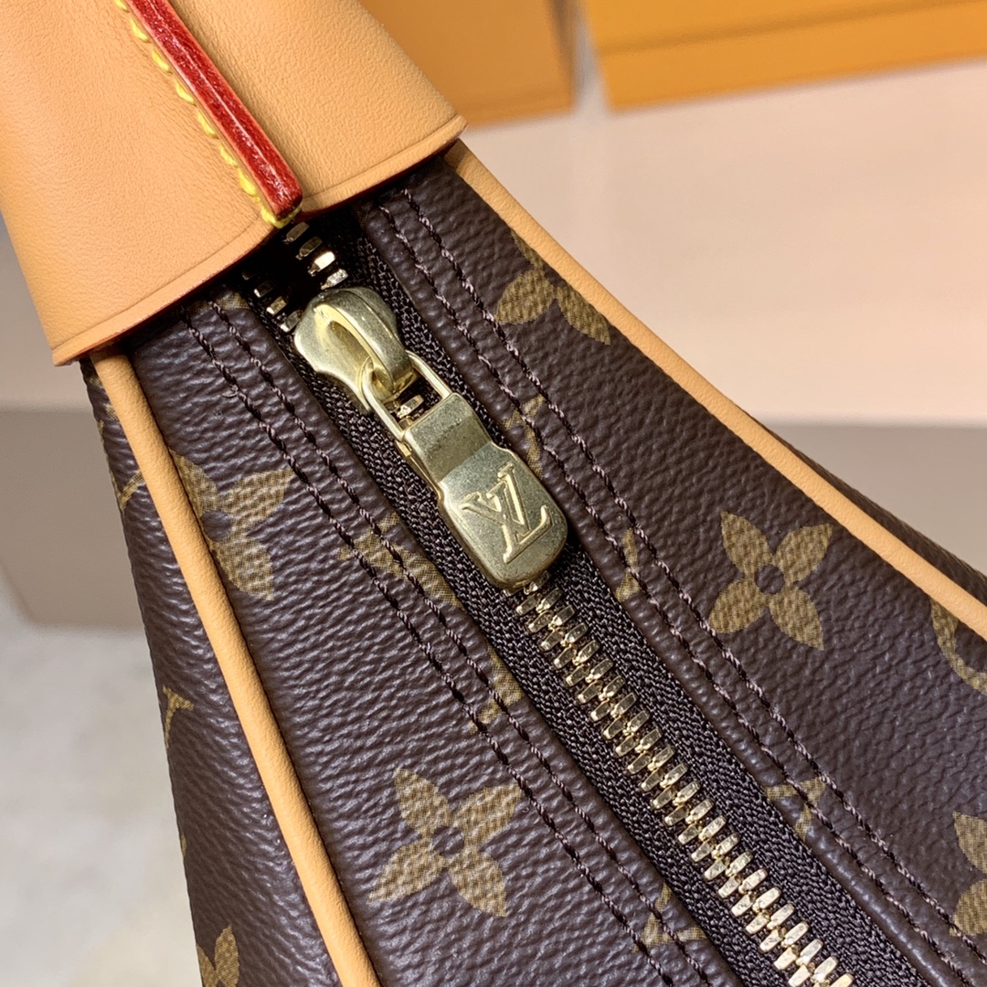 Louis Vuitton LV 中古大号牛角包 M51260