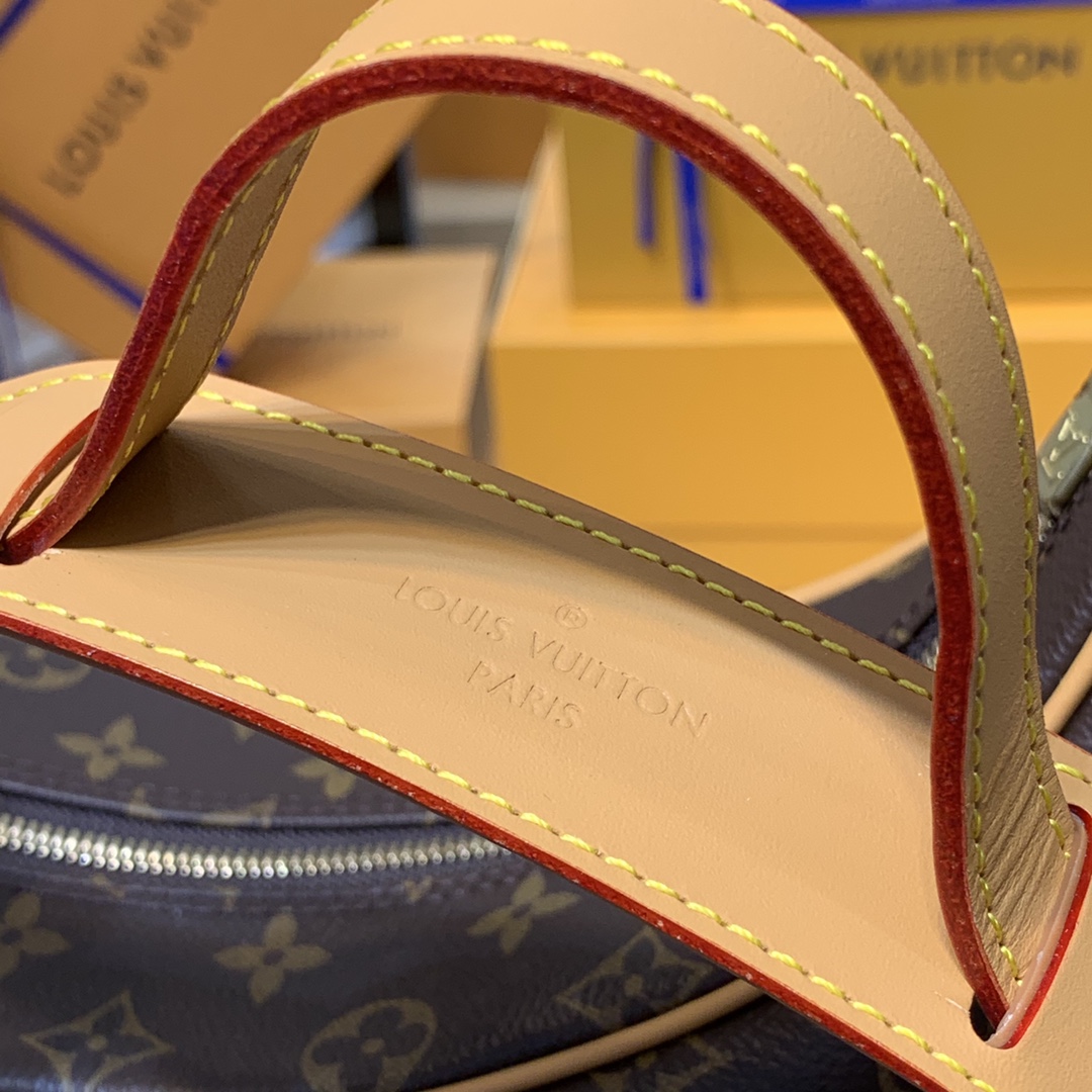 Louis Vuitton LV 中古大号牛角包 M51260