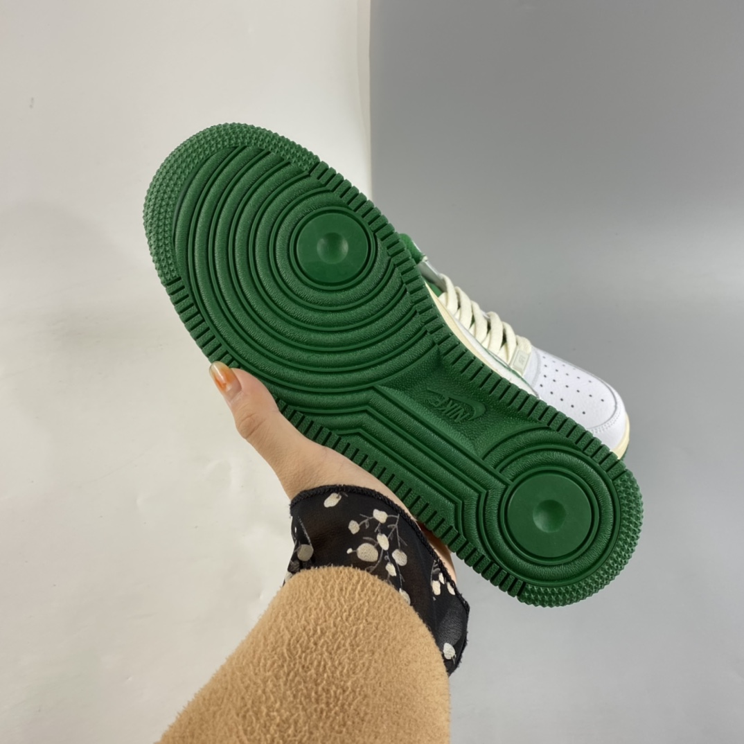 P200  NIKE Air Force 1’07 空军一号帆白绿低帮休闲板鞋 DO5220-131
