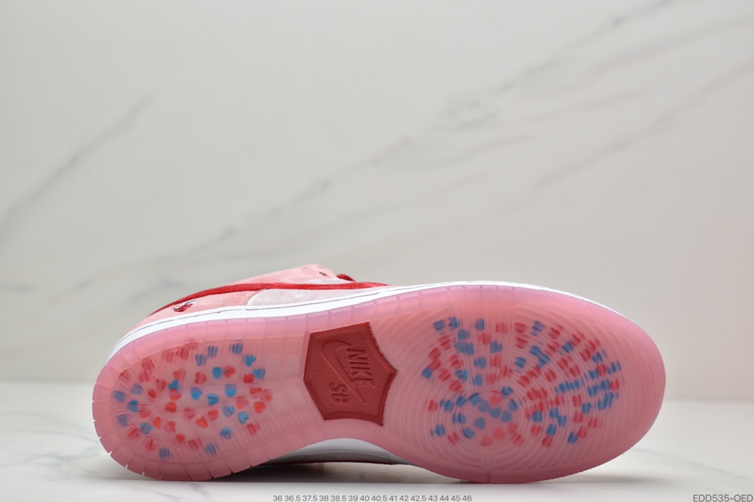 340 StrangeLove x Nike SB Dunk Low”Valentine’s Day”扣篮系列低帮经典百搭休闲运动板鞋CT2552-800-莆田鞋,莆田鞋货源,高仿鞋,高仿鞋货源,安福档口,莆田高仿鞋,莆田鞋批发,高仿鞋批发,莆田高仿运动鞋,高仿运动鞋,莆田运动鞋 340 StrangeLove x Nike SB Dunk Low”Valentine’s Day”扣篮系列低帮经典百搭休闲运动板鞋CT2552-800