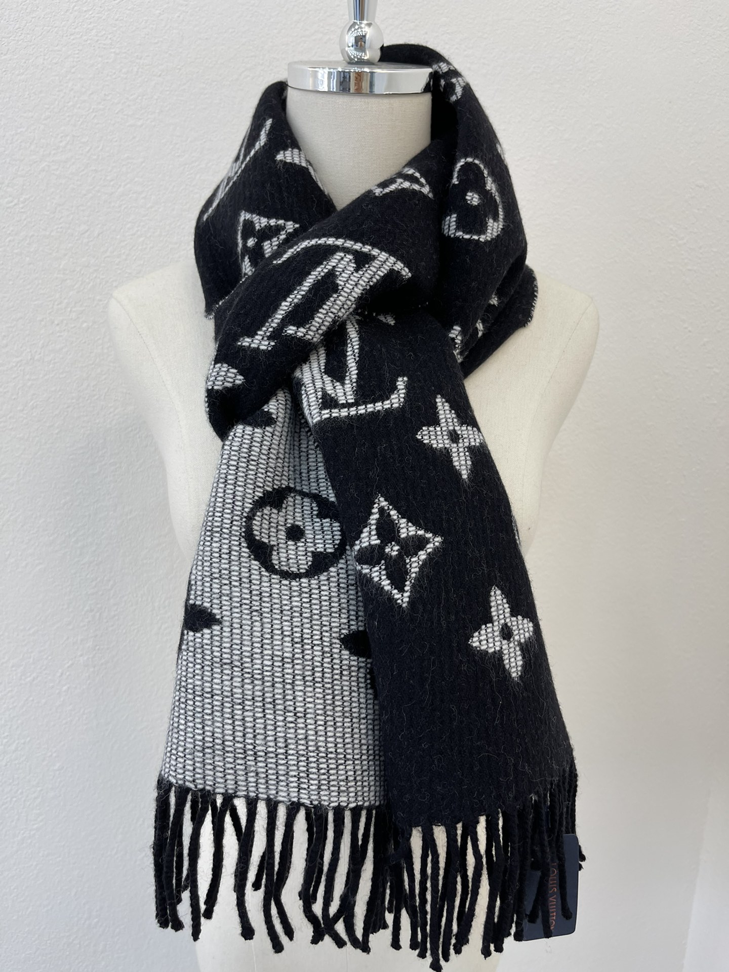 LV路易威登羊毛羊驼毛混纺Daily 围巾M76701