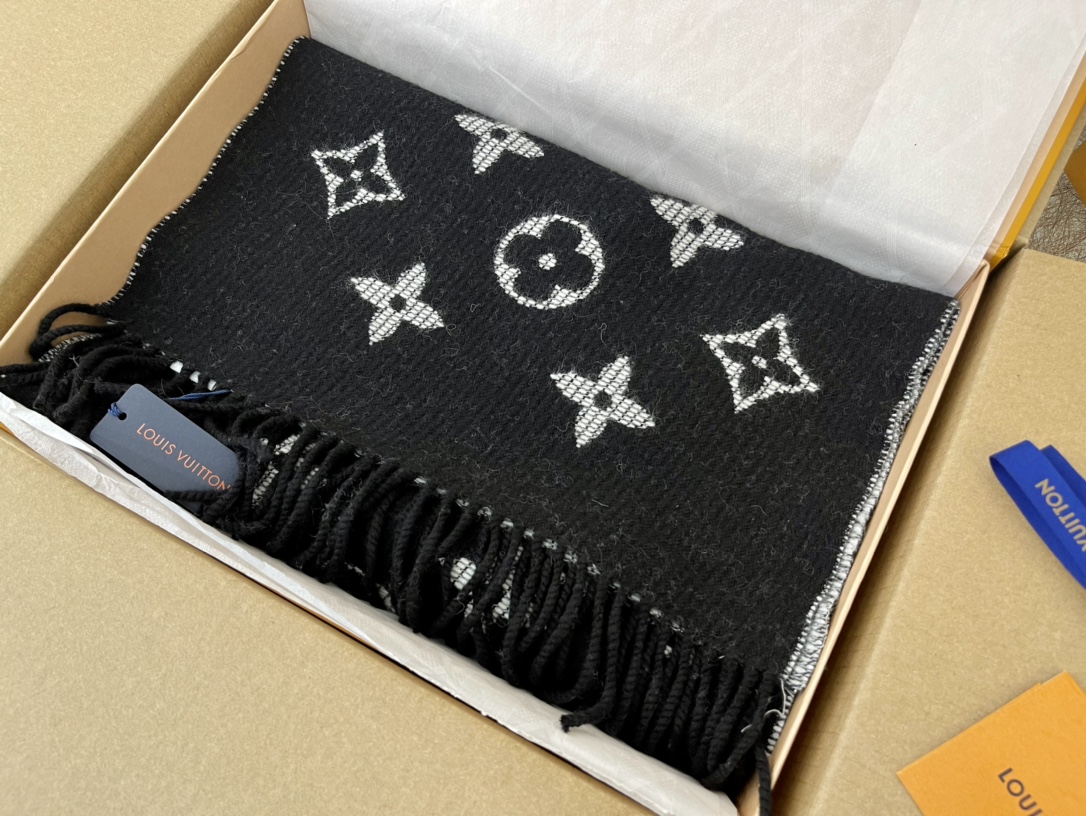 LV路易威登羊毛羊驼毛混纺Daily 围巾M76701
