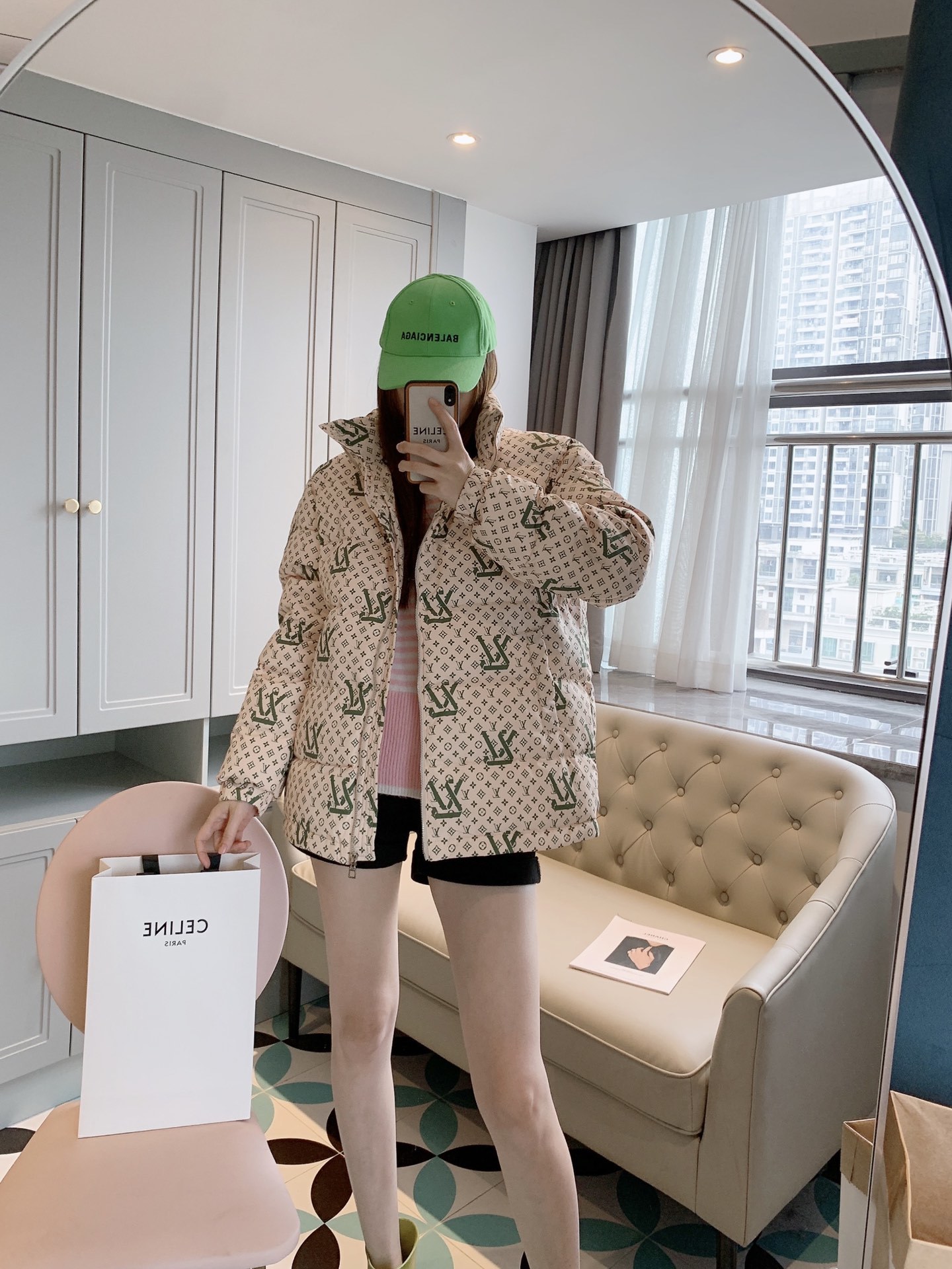 LouisVuitt*n字母立领羽绒