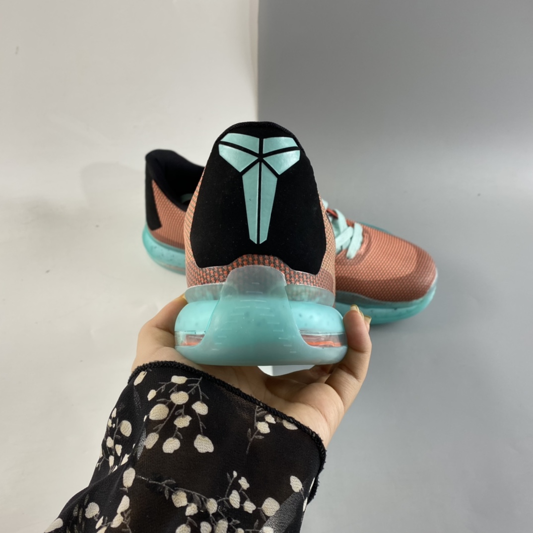 P260  NIKE Kobe 10 SiⅠk Road 科比10代男子耐磨防滑篮球鞋运动鞋705317-808