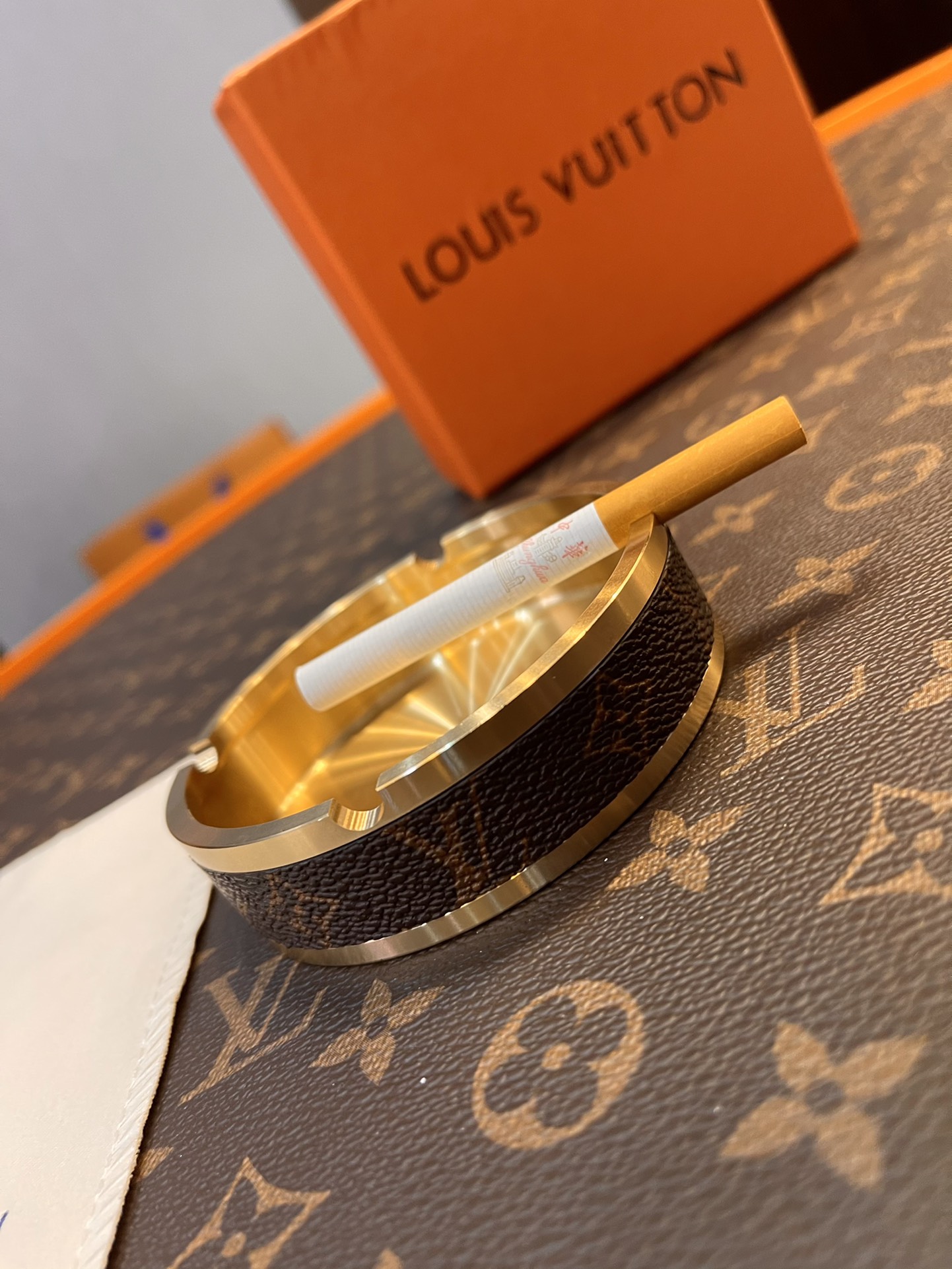 Louis Vuitton Solid Copper Ashtray - Comprehensive 2
