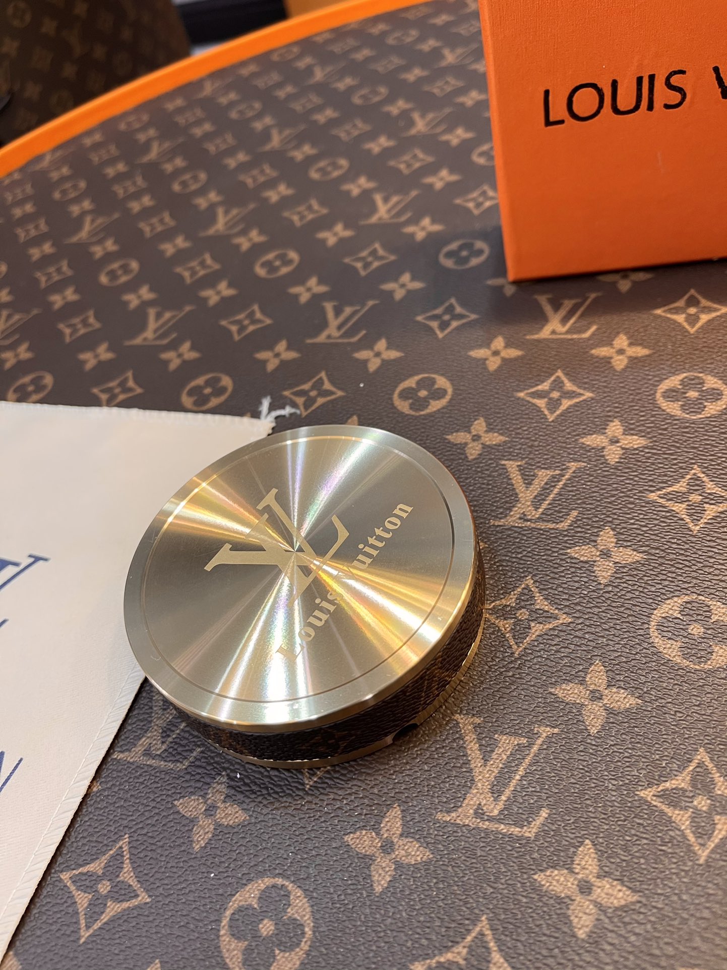 Louis Vuitton Solid Copper Ashtray - Comprehensive 3
