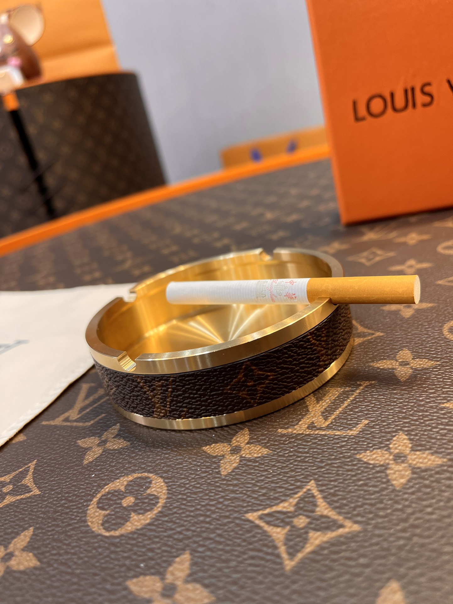 Louis Vuitton Solid Copper Ashtray - Comprehensive