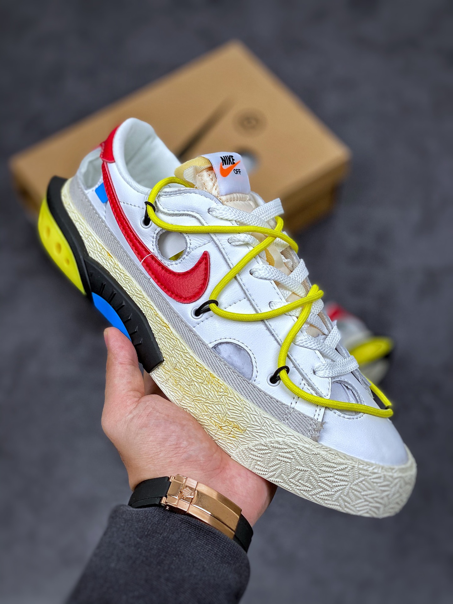 250  开拓者 OW联名 白红黄绑带Off-White x Nike Blazer Low  白色皮革DH7863-100