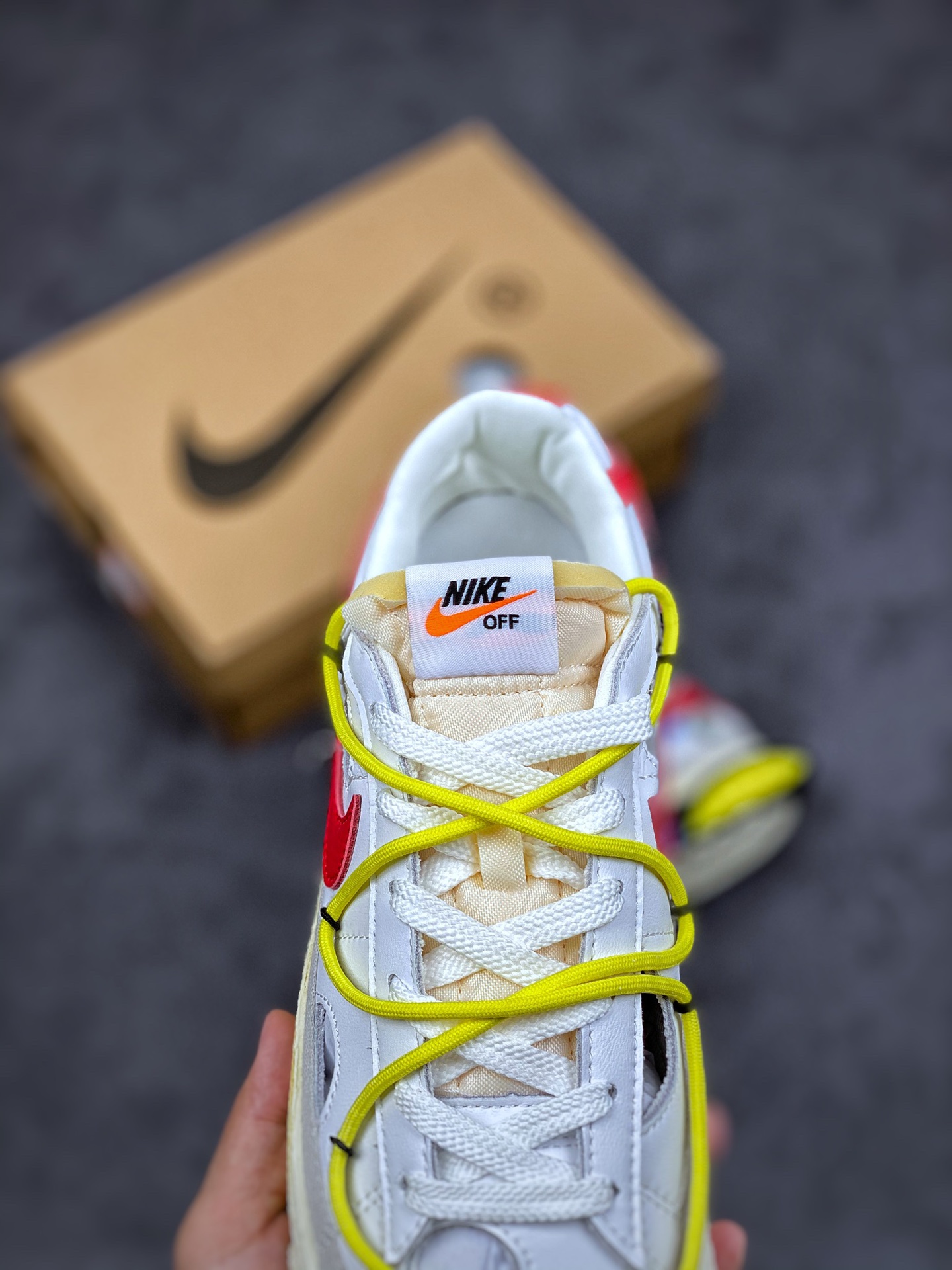 250  开拓者 OW联名 白红黄绑带Off-White x Nike Blazer Low  白色皮革DH7863-100