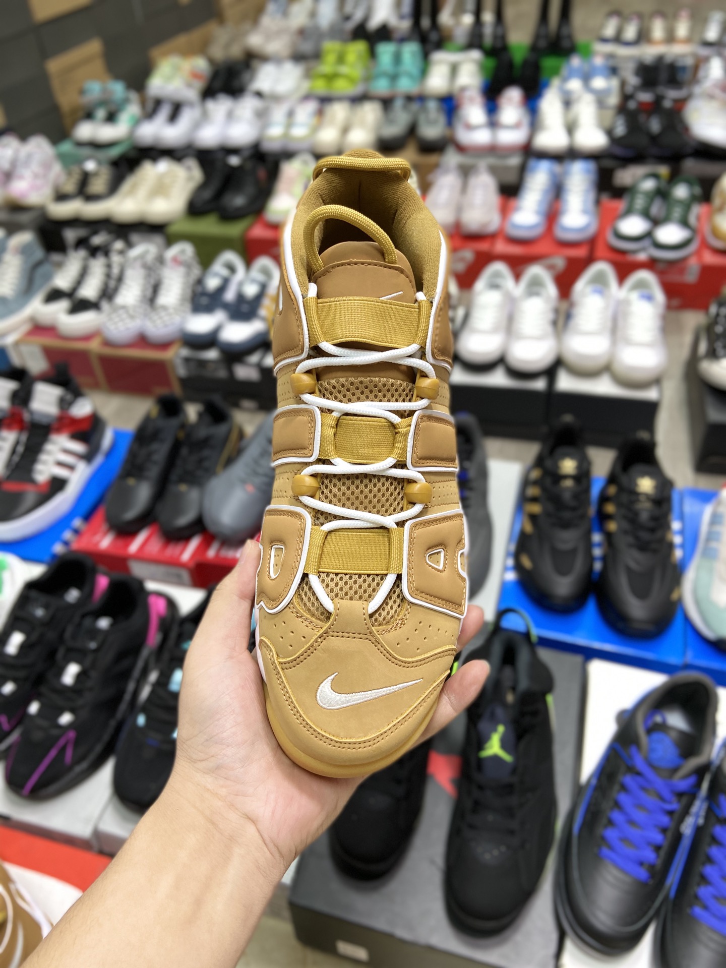 260 Nike Air More Uptempo皮蓬经典高街百搭篮球鞋系列 斯科特·皮蓬系列DQ4713-700