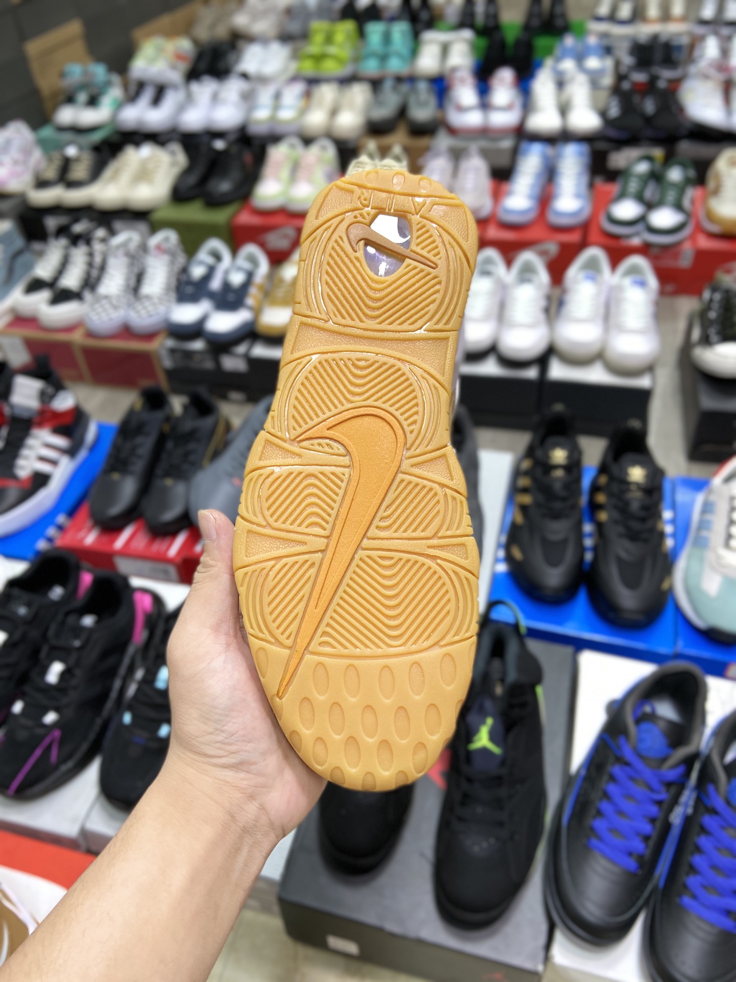 260 Nike Air More Uptempo皮蓬经典高街百搭篮球鞋系列 斯科特·皮蓬系列DQ4713-700