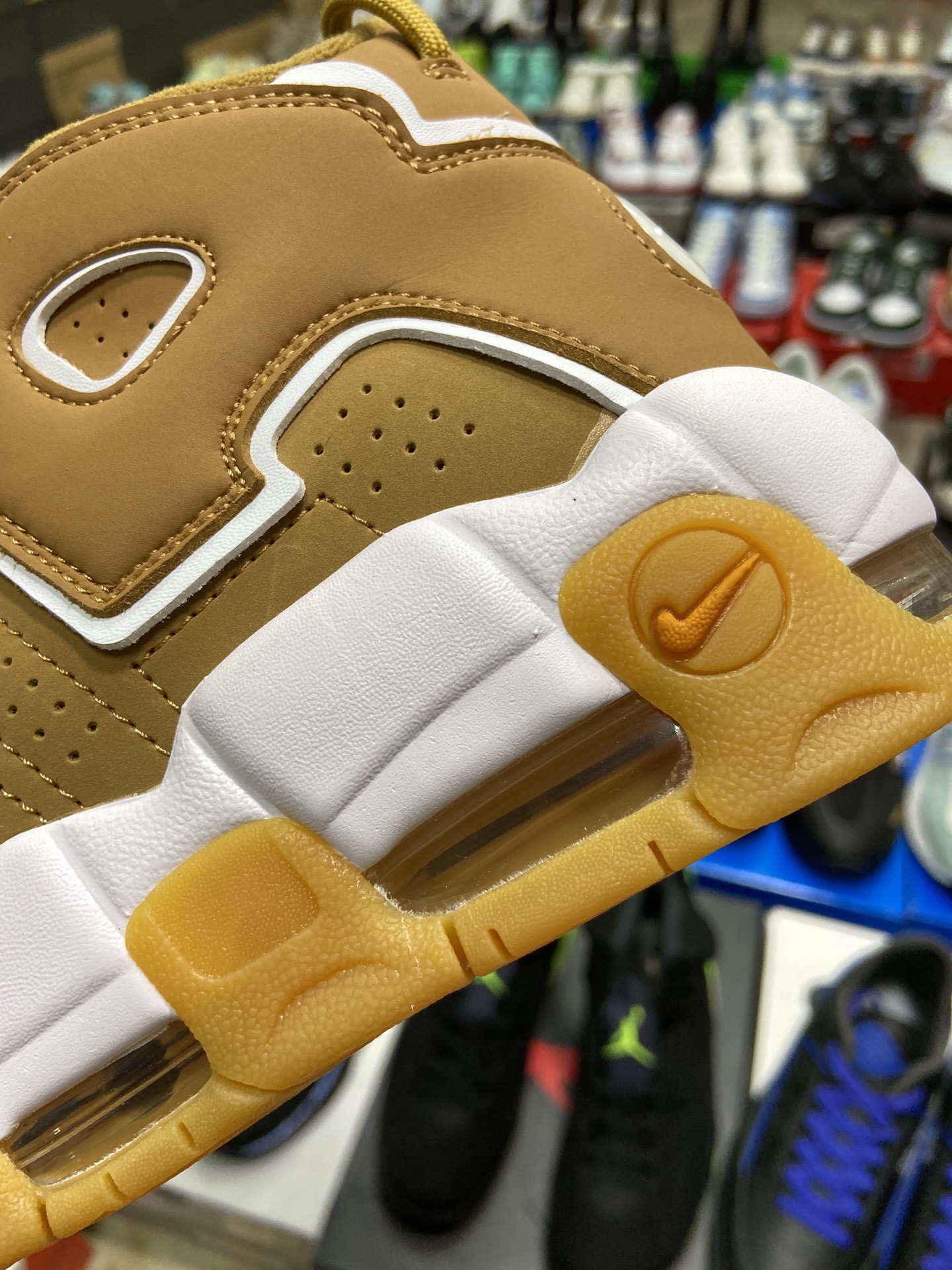 260 Nike Air More Uptempo皮蓬经典高街百搭篮球鞋系列 斯科特·皮蓬系列DQ4713-700