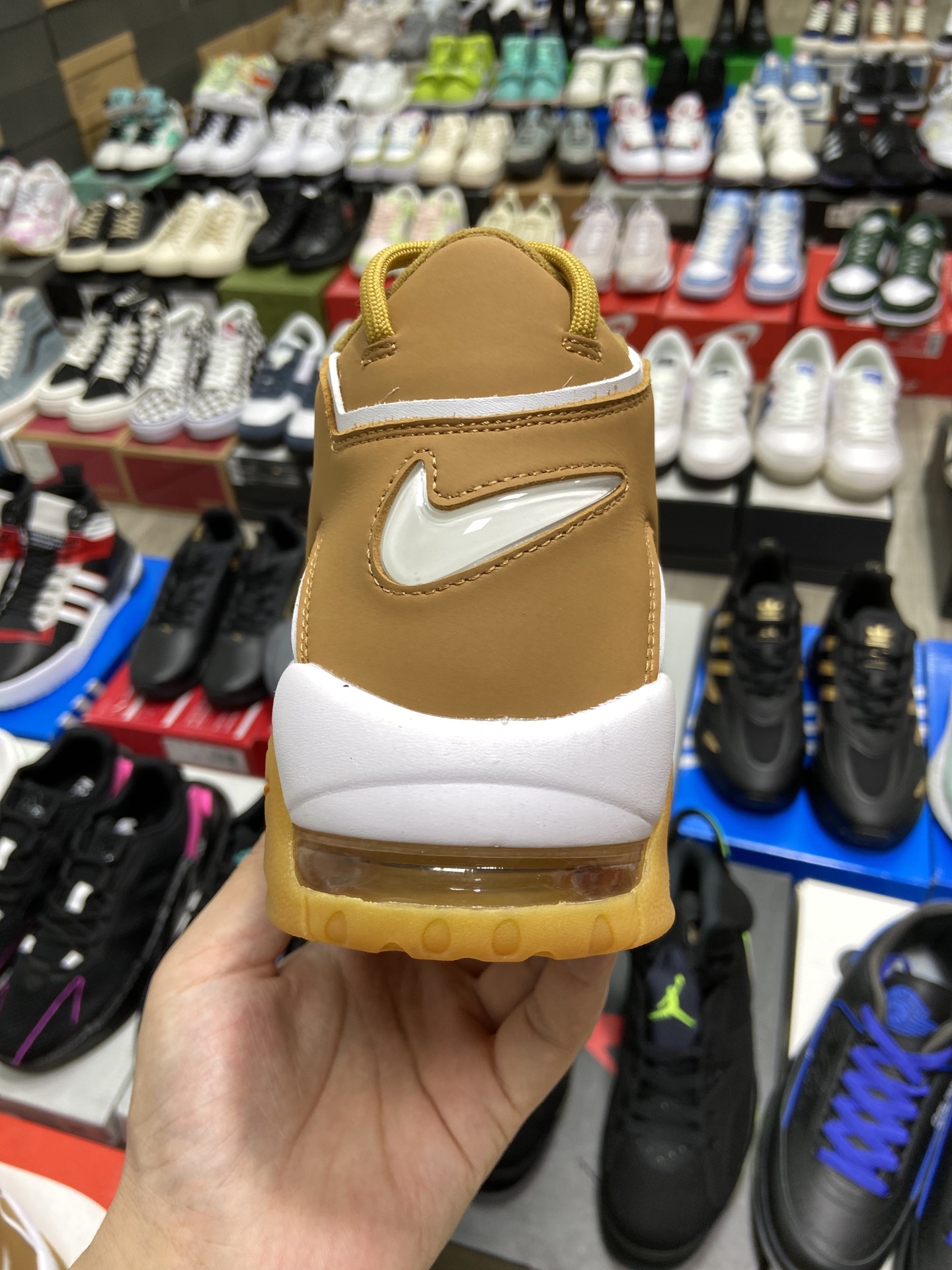 260 Nike Air More Uptempo皮蓬经典高街百搭篮球鞋系列 斯科特·皮蓬系列DQ4713-700