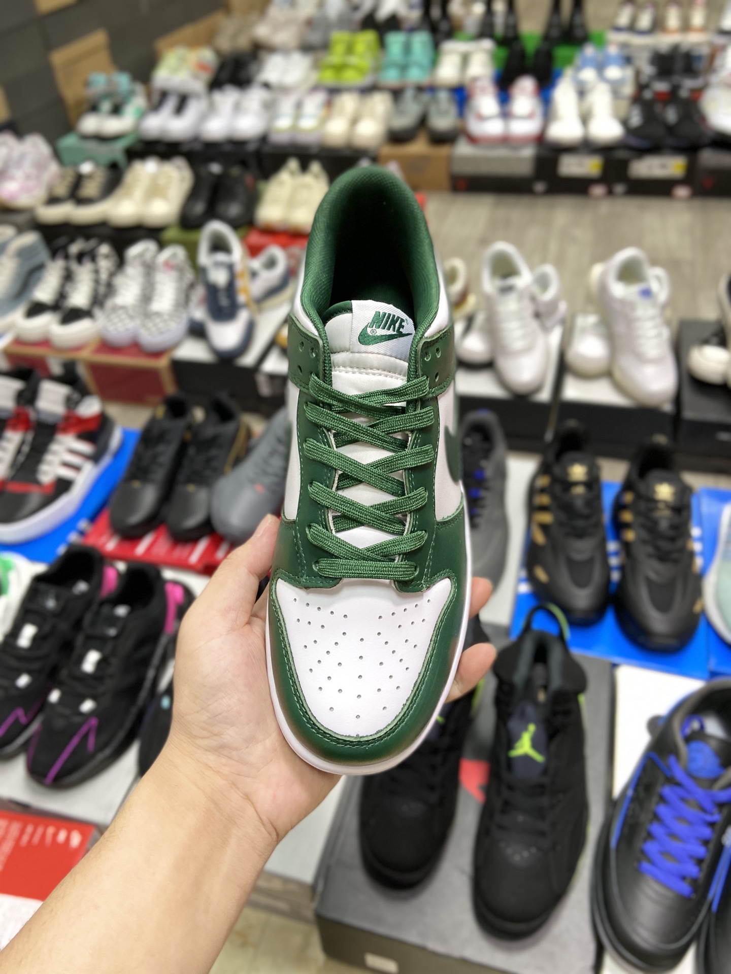 280 耐克Nike SB Low “University Blue” 密歇根白绿 DD1391-101