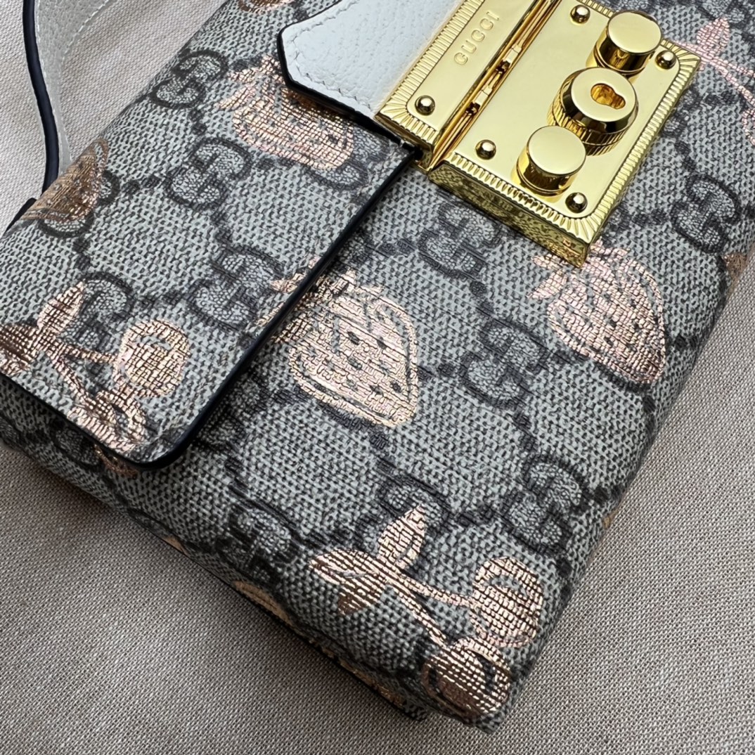 GUCCI古驰Padlock系列浆果印花迷你手袋652683