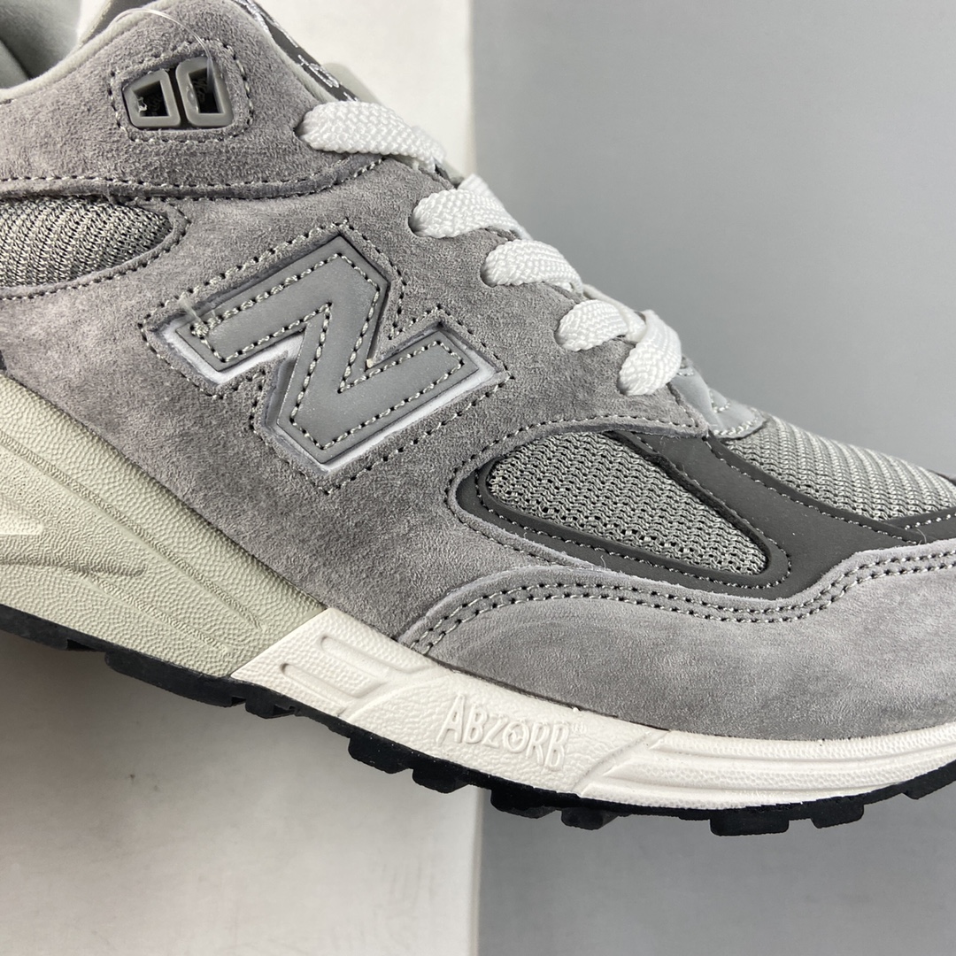 P240  New Balance 新百伦复古休闲跑步鞋M990GR2