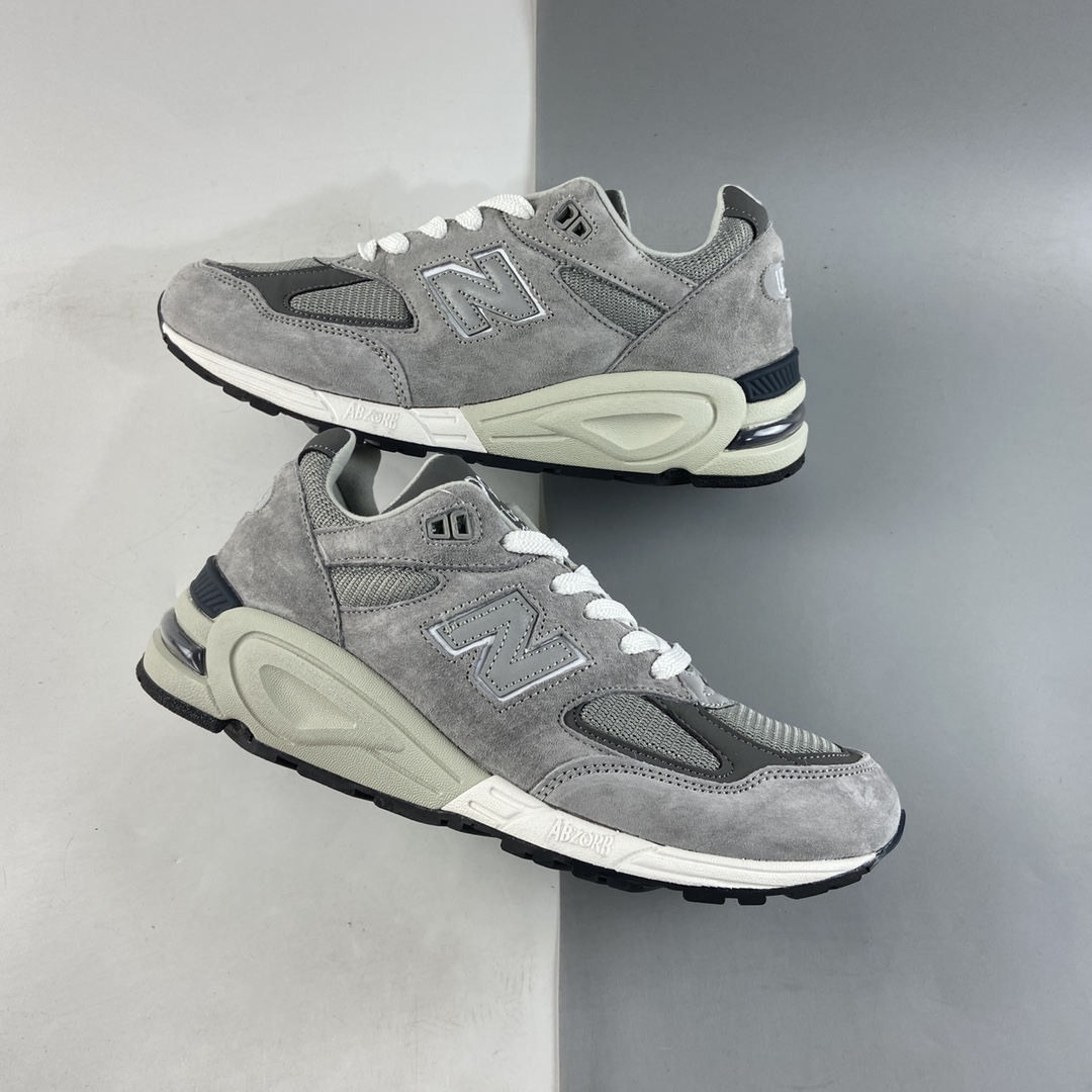 P240  New Balance 新百伦复古休闲跑步鞋M990GR2