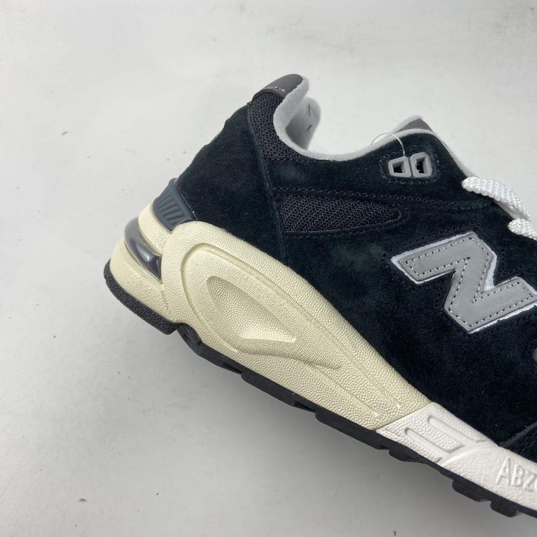 P240  New Balance 新百伦复古休闲跑步鞋M990BK2