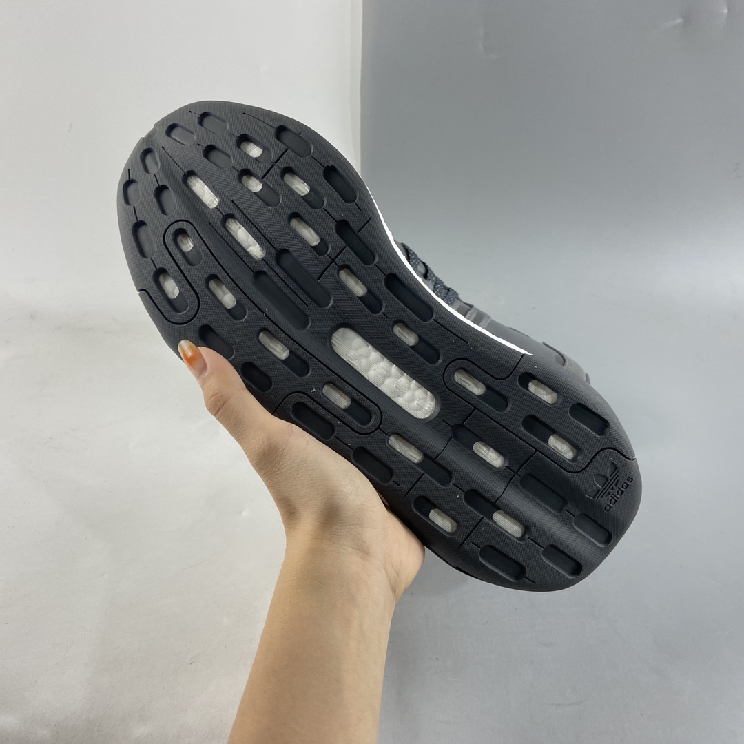 P220  Adidas Originals 2020 Day Jogger Boost 三叶草 FW4822