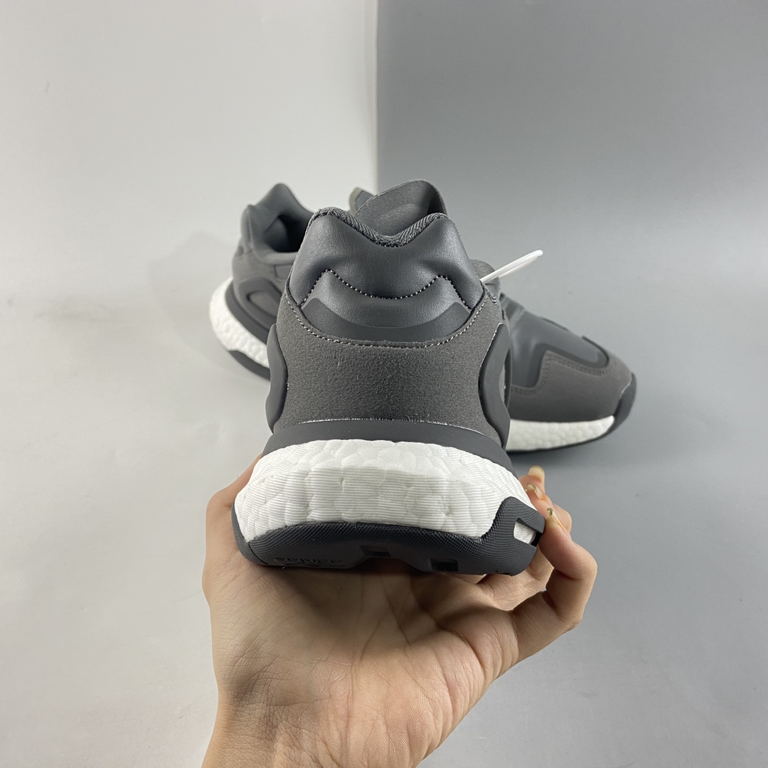 P220  Adidas Originals 2020 Day Jogger Boost 三叶草 FW4822