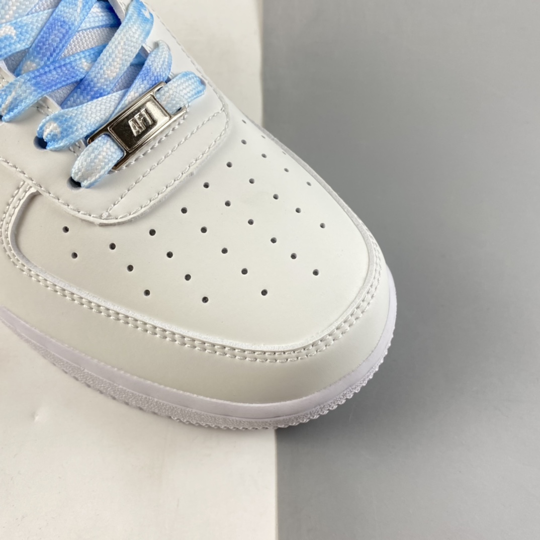 P240  NIKE Air Force 1’07  “晴天蓝” ”fine day” 紫外线热感应 室内香润奶白鞋 DA8301-111