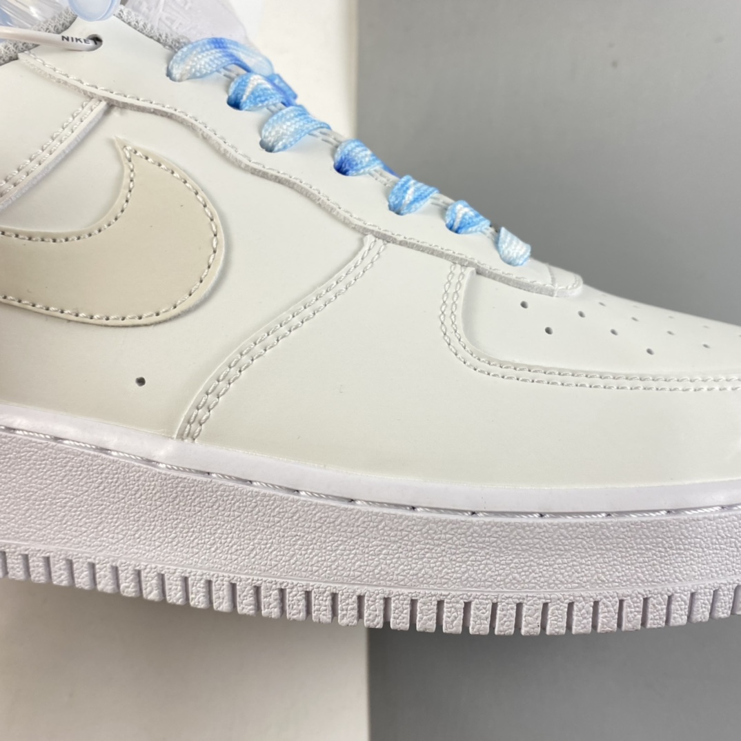 P240  NIKE Air Force 1’07  “晴天蓝” ”fine day” 紫外线热感应 室内香润奶白鞋 DA8301-111